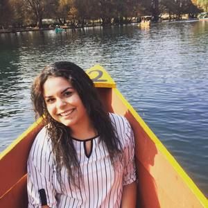 Meet your Posher, Vanessa